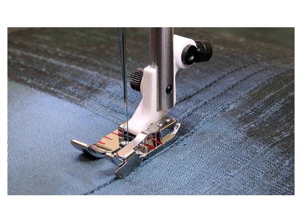 Husqvarna 1/4" kantstikningstrykfod 1/4" kantstikningstrykfod med lineal